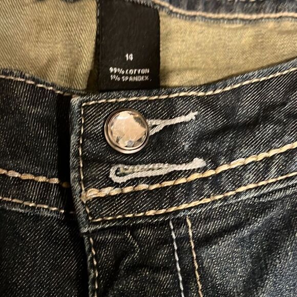 Lane Bryant Women’s size 14 cropped denim capris jeans Raw edge Hem - Picture 9 of 14